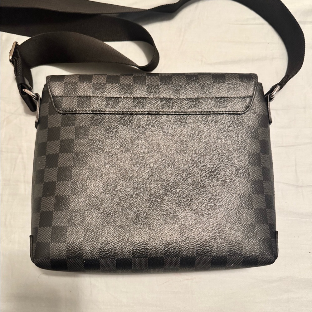 LOUIS VUITTON Side bag